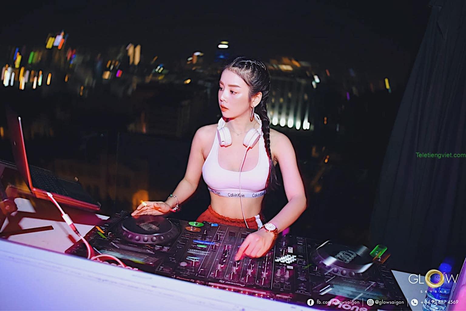 Dj Mie Sexy Khoe Hình Ảnh Bikini Nóng Bỏng Gợi Cảm cực hấp dẫn